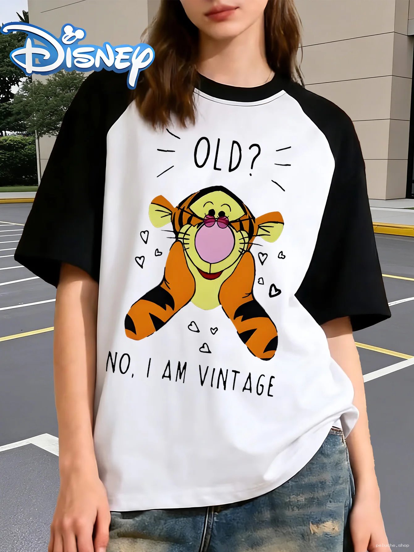 T-shirt Disney Tigrou "OLD? NO, I AM VINTAGE" – Humour
