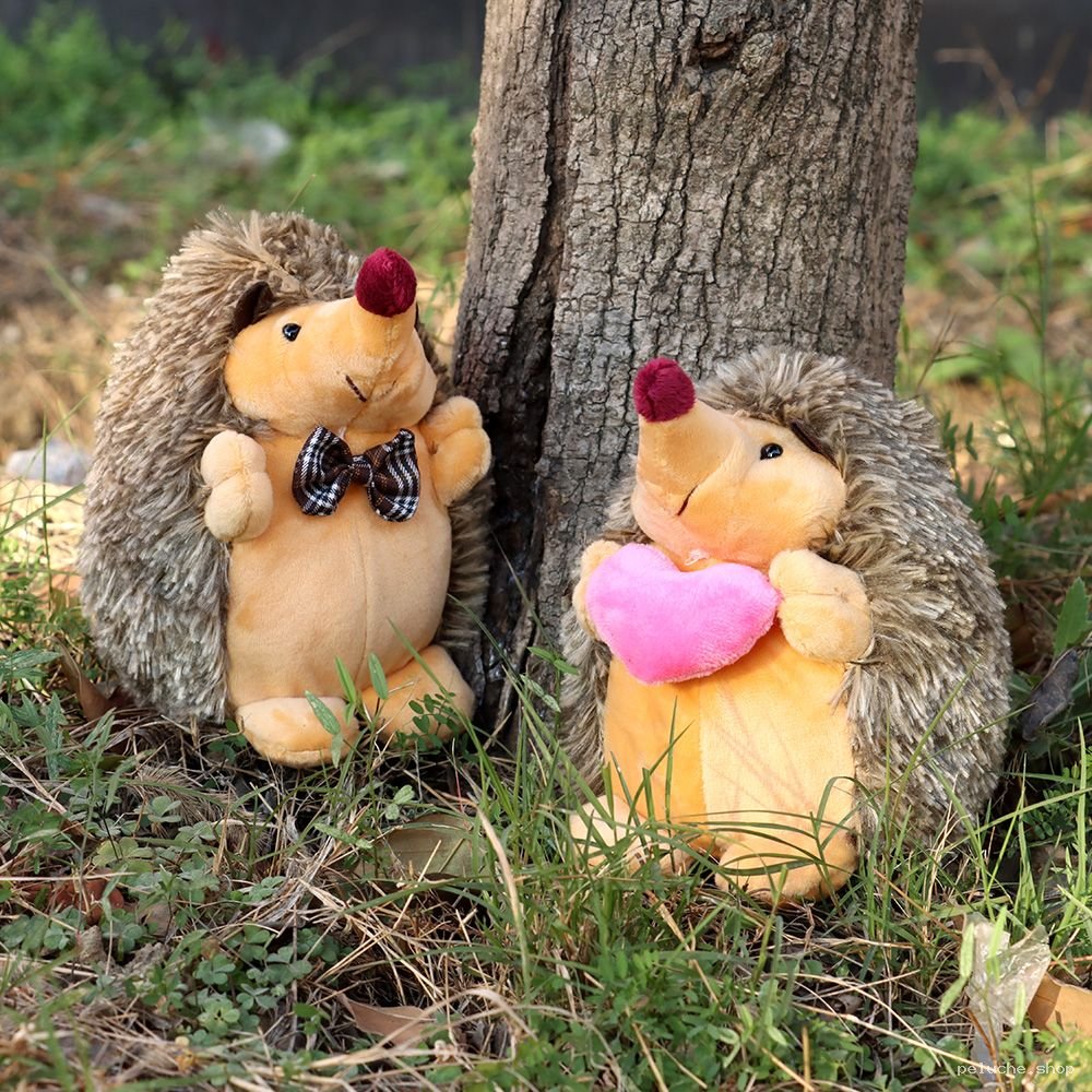 Peluches Hérissons Mignons avec Cœur et Nœud Papillon - Cadeau