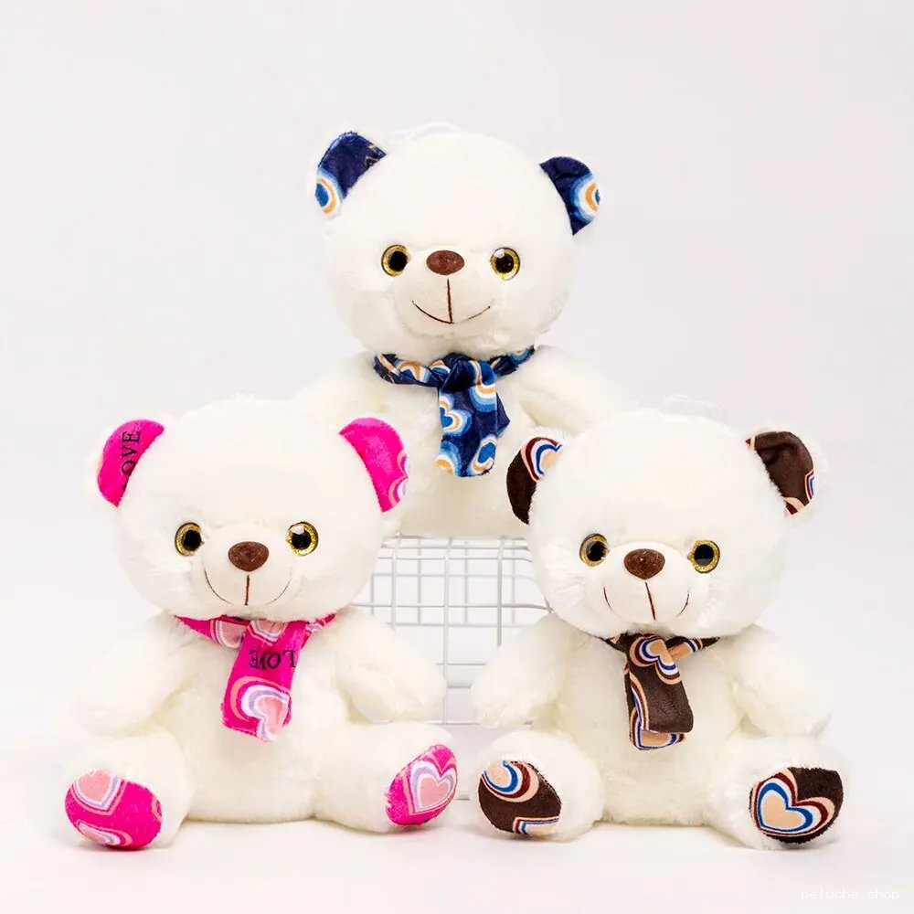 Ours en Peluche Blanc Doux avec Écharpe Colorée & Cœurs