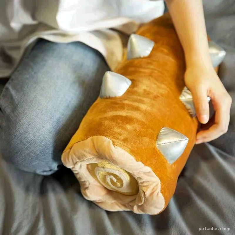 Peluche Bûche Spikée Douce | Coussin Original & Confortable
