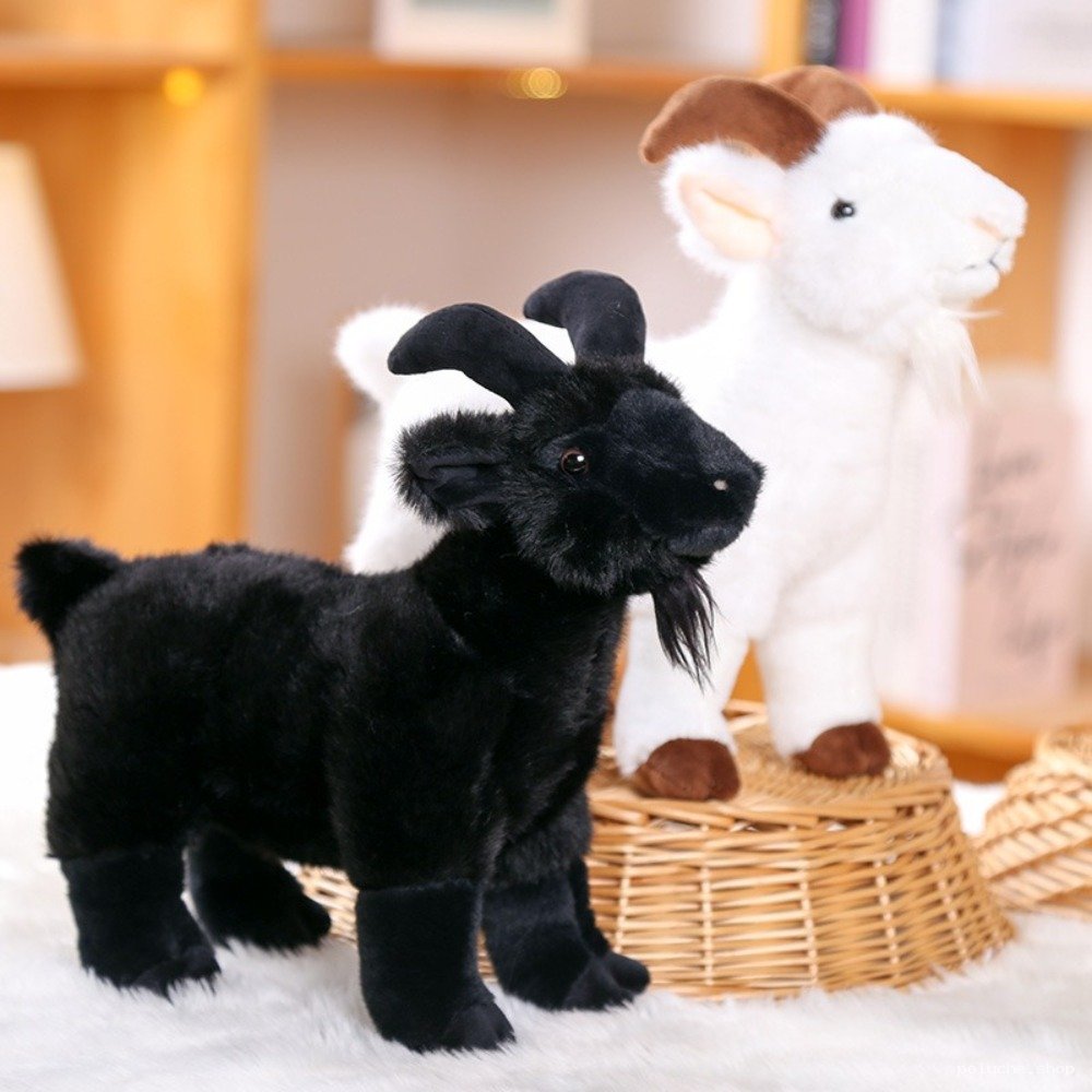 Chèvres en Peluche Réalistes - Douceur et Charme Animalier