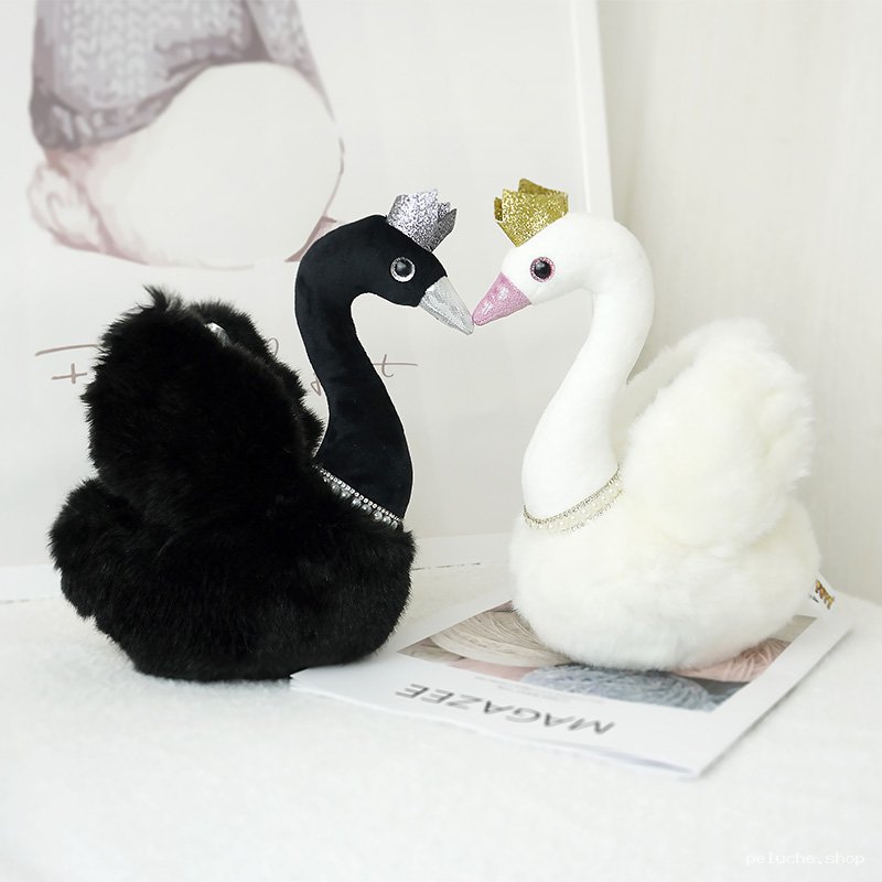 Cygnes Peluche Roi & Reine – Duo Élegant Noir et Blanc