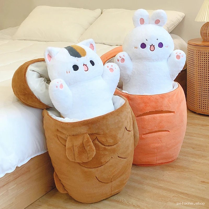 Peluches Chat & Lapin dans leur Cachette Secrète Mignonne