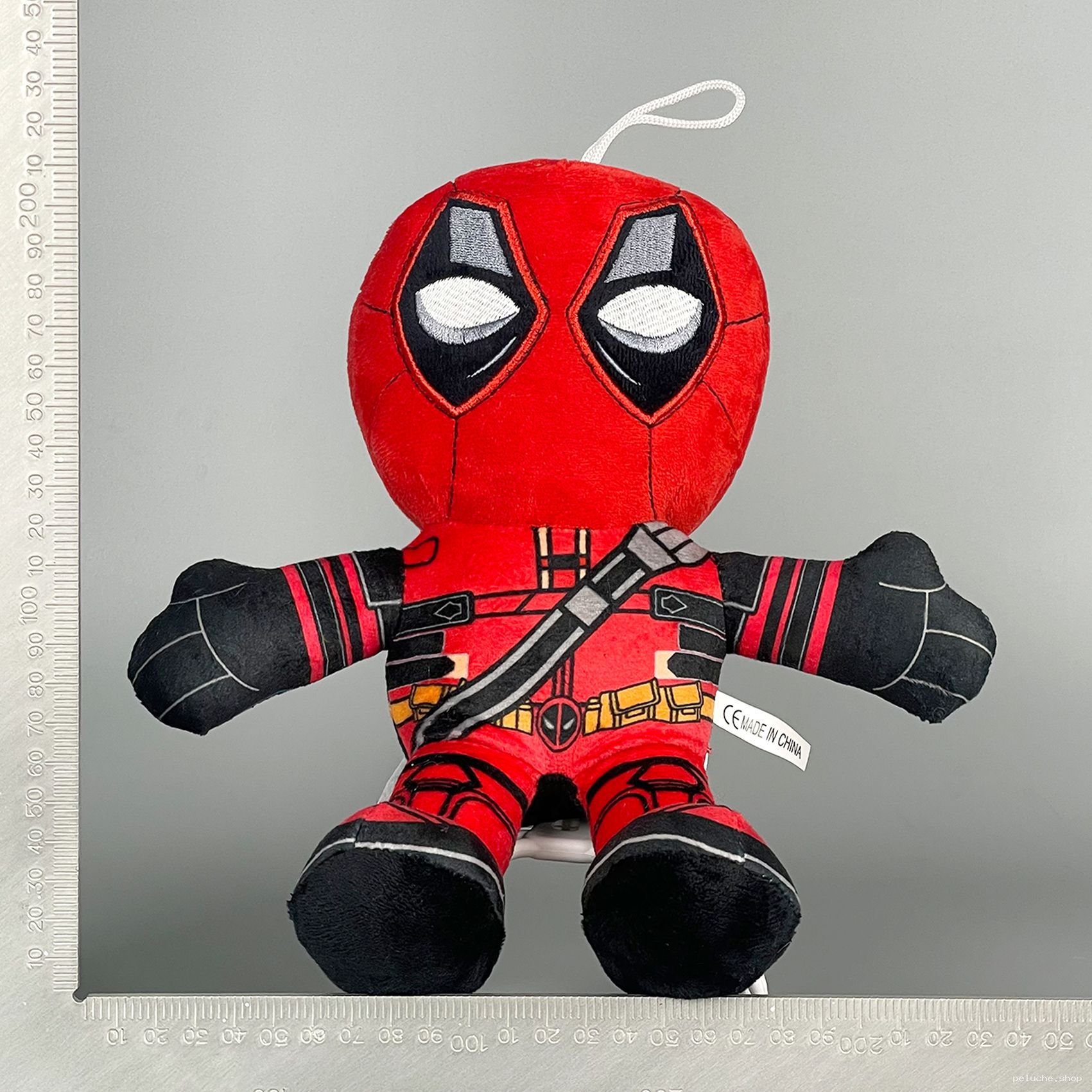 Peluche Deadpool Marvel - Figurine Douce 22cm pour Fans