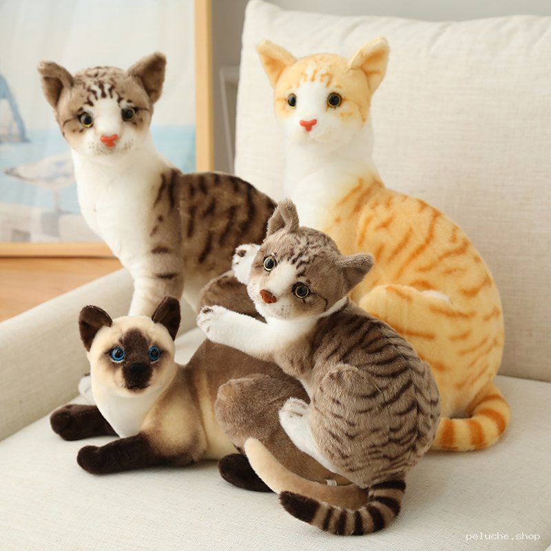 Chats en Peluche Réalistes - Adoptez votre compagnon doux