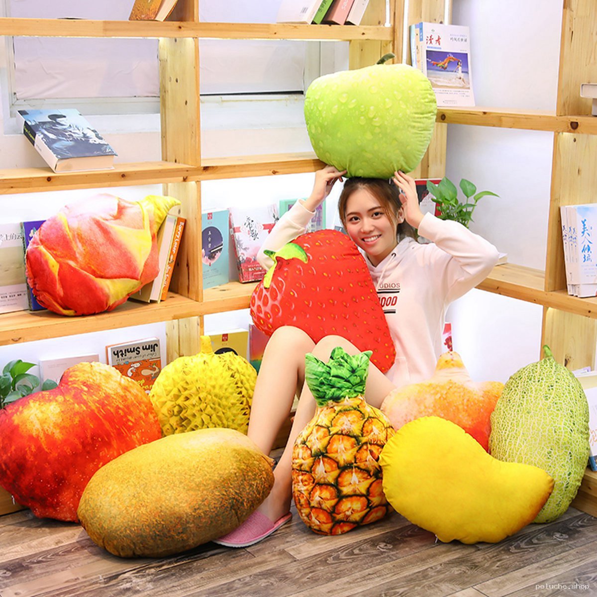 Coussins Peluche Fruits Géants | Déco Fun & Confortable