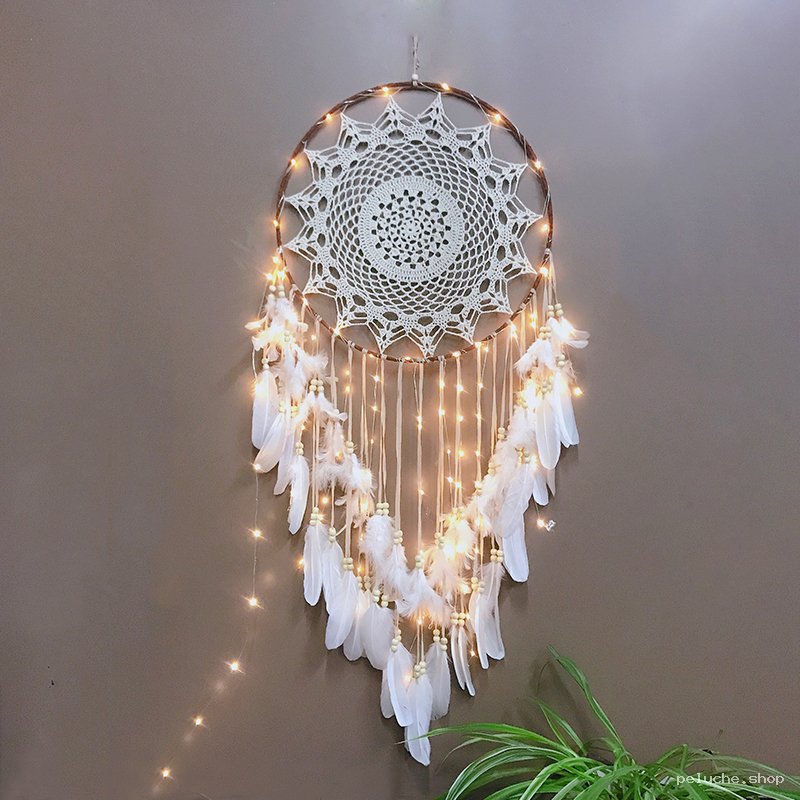 Attrape-Rêves Lumineux Blanc avec Plumes – Décoration Murale