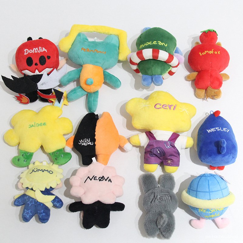 Collection de peluches fantaisie et colorées pour enfants