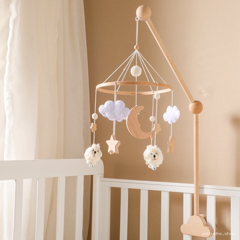 Mobile Bébé en Bois Naturel Moutons Nuages et Lune Doux
