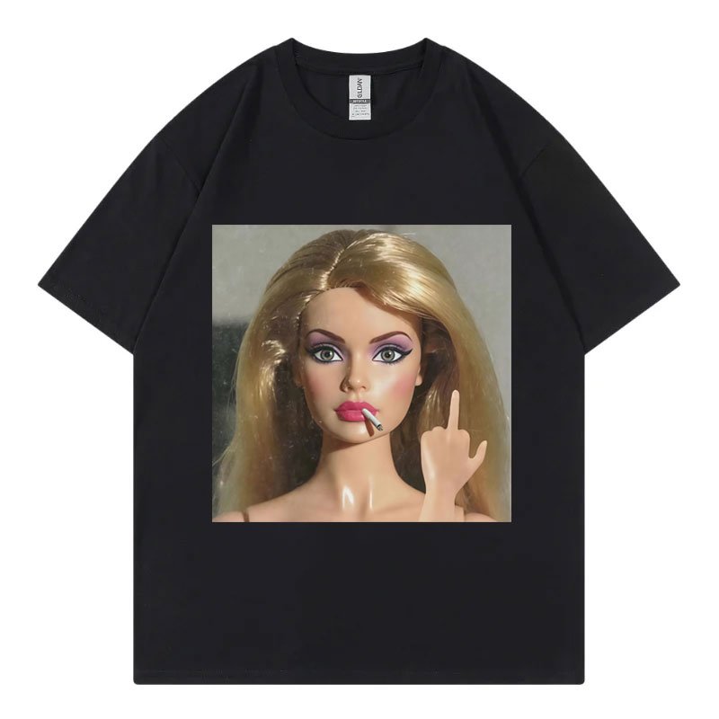 T-shirt Doll Rebelle Clope & Doigt d'Honneur - Style Unique