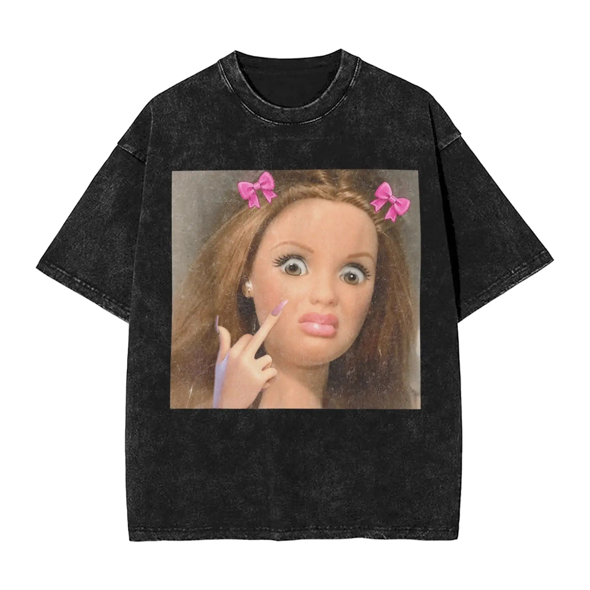 T-shirt Oversize Poupée Ironique - Style Vintage Lavé Noir