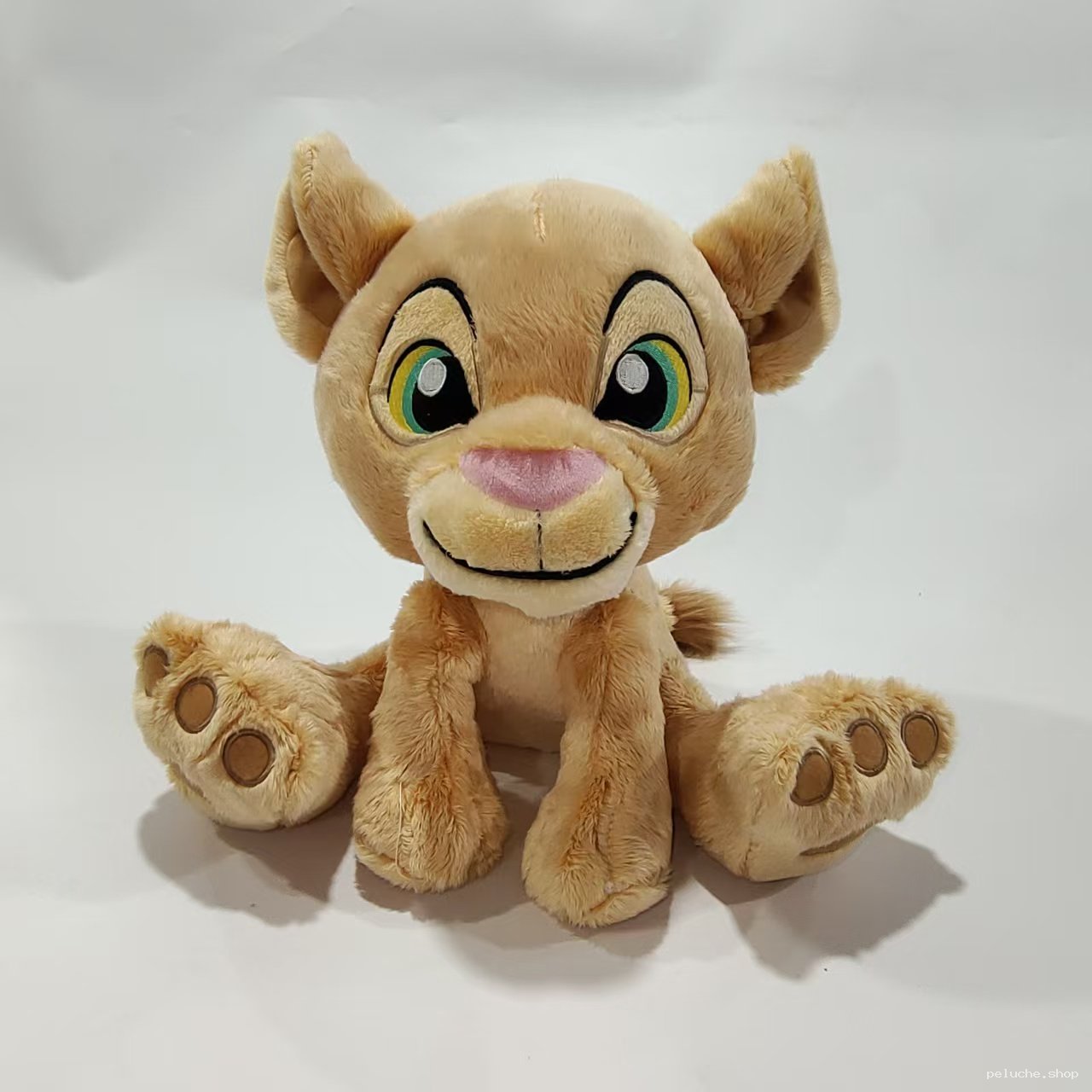 Peluche Nala Le Roi Lion Disney - Douce et Adorable Doudou