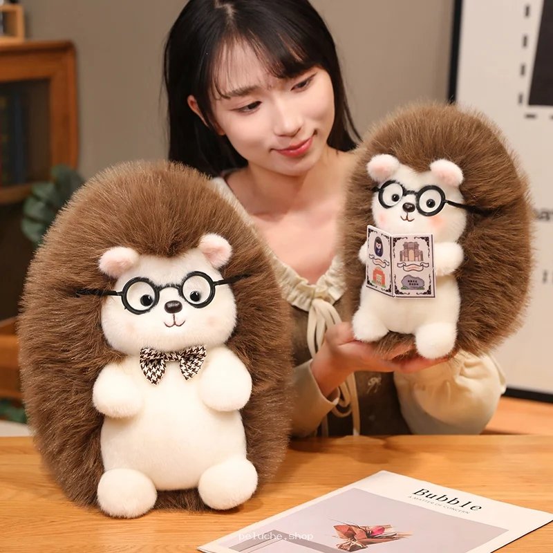 Peluche Hérisson Intelligent avec Lunettes - Douceur Unique