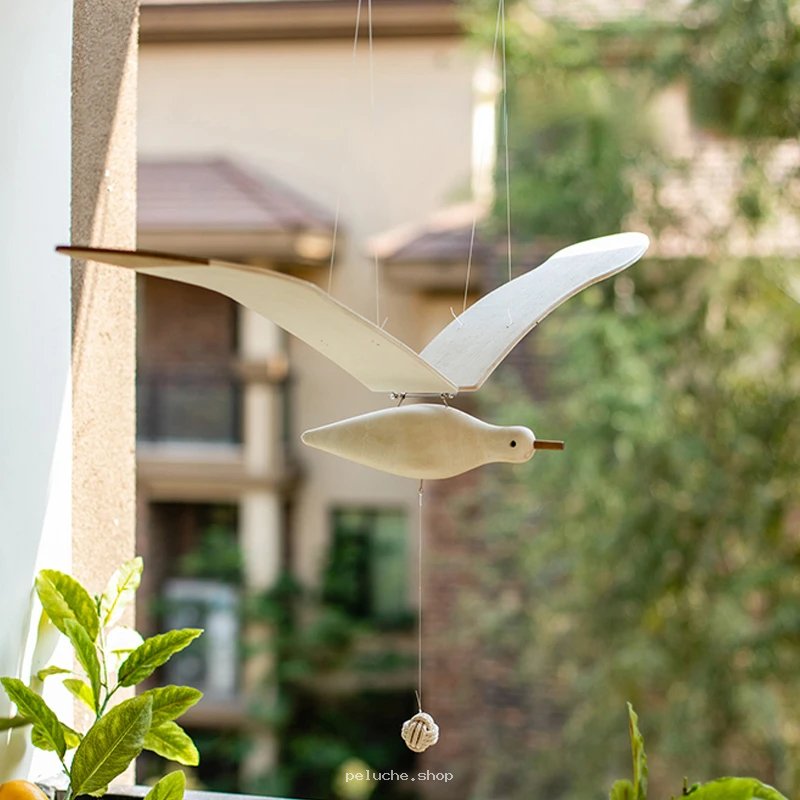 Mobile Oiseau Volant en Bois - Décoration Naturelle & Douce