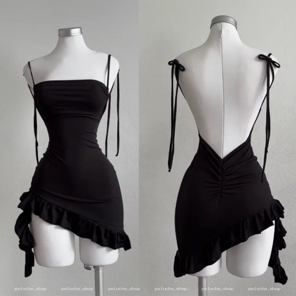 Mini robe noire dos nu élégante et sexy à volants